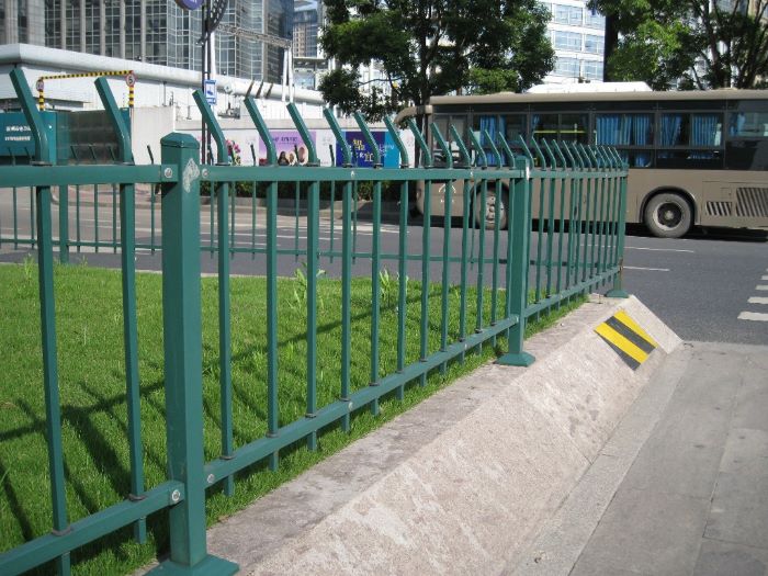 廣東護欄,東莞護欄,圍墻護欄,陽臺護欄,安全防護欄